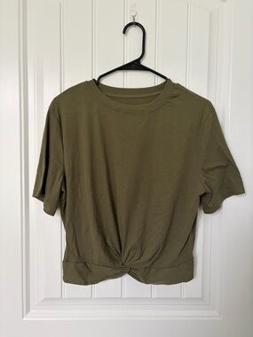 Women's Olive Twist-Front Short Sleeve Top